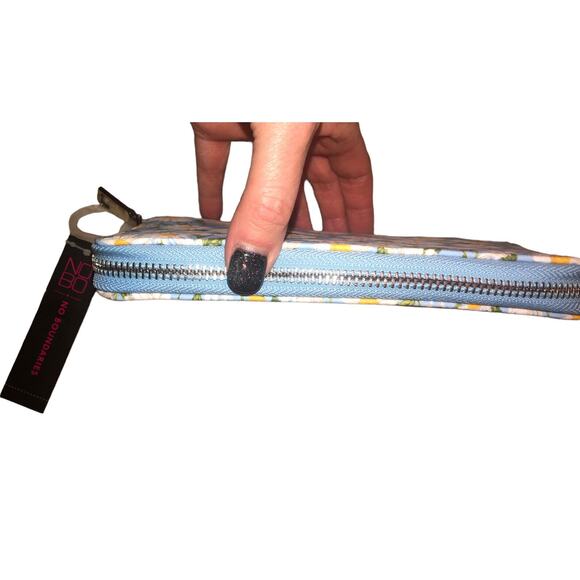 NOBO No Boundaries Zip Around Wallet Blue Sunflowers Brand New! - Picture 5 of 8